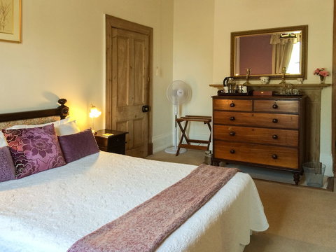 The Racecourse Inn - Tourism Caloundra 6