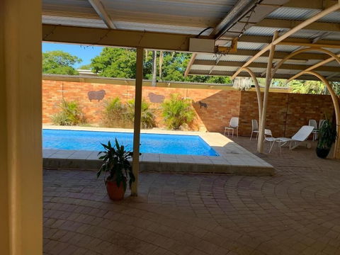 Jumbuck Motel - Tourism Caloundra 1