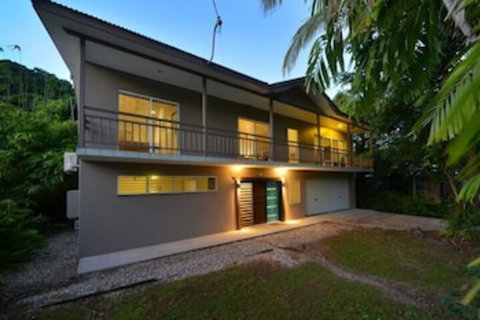 Villa Sorrento Luxury House - Tourism Caloundra 0