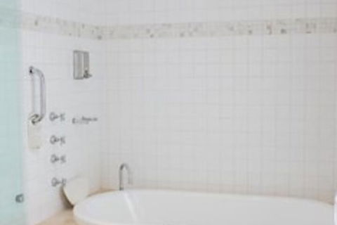 Avoca Valley Bed & Breakfast - Tourism Caloundra 4