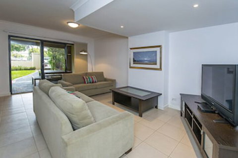 Yallingup Beach Resort - Tourism Caloundra 6