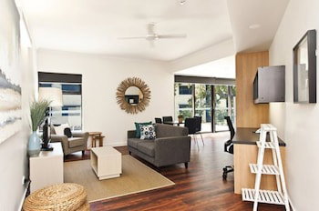 St Catherine's On Park - Tourism Caloundra 4