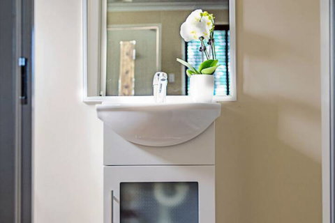 The Gallery Motor Inn - Tourism Caloundra 7