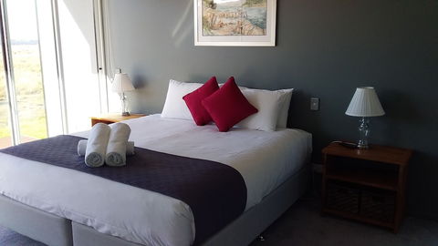 Pelican Point Sanctuary - Tourism Caloundra 2