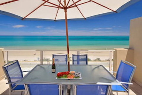 Adelaide Luxury Beach House - Tourism Caloundra 0