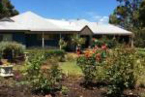 Crabapple Lane Bed & Breakfast - Tourism Caloundra 0