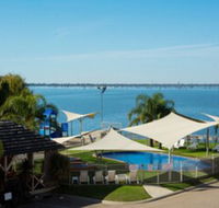 Lake Edge Resort - Tourism Caloundra