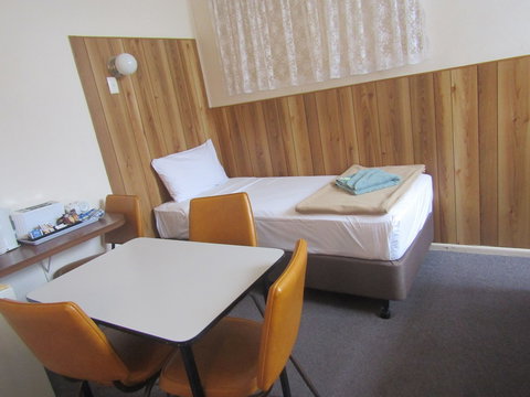 Twin City Motor Inn - Tourism Caloundra 5