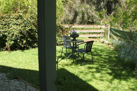 Hide Away Cottage Retreat - Tourism Caloundra 5
