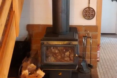 Hide Away Cottage Retreat - Tourism Caloundra 2