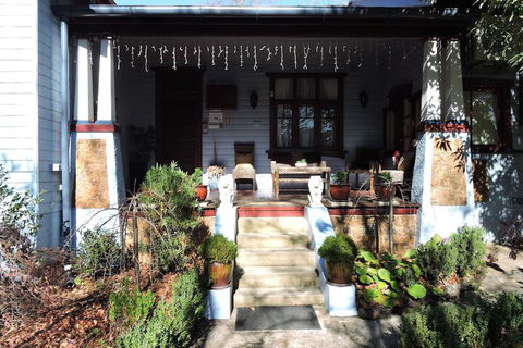 Kubba Roonga Guesthouse - Luxury Spa Retreat - Tourism Caloundra 3