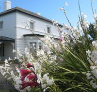 The Grove Cottages - Tourism Caloundra