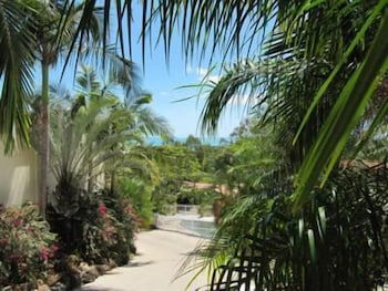 Reefside Villas - Tourism Caloundra 0