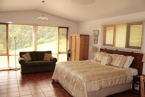 Cherryview Cygnet - Tourism Caloundra 4