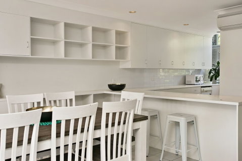 A Perfect Stay - 2 James Cook Apartments - Tourism Caloundra 1