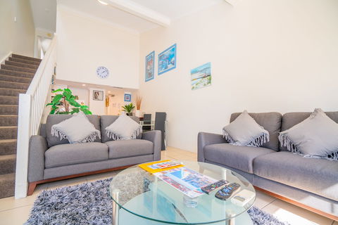 Anacapri Holiday Resort Apartments - Tourism Caloundra 4