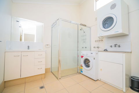 Anacapri Holiday Resort Apartments - Tourism Caloundra 5