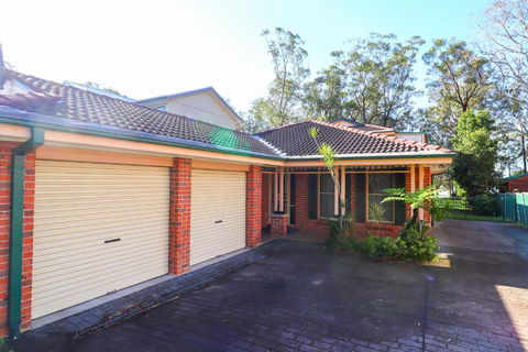 Kingfisher LakeHouse - Tourism Caloundra 6