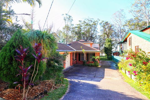 Kingfisher LakeHouse - Tourism Caloundra 3