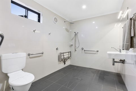 Best Western Great Ocean Road Inn - Tourism Caloundra 6