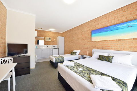 Cranbourne Motor Inn - Tourism Caloundra 4