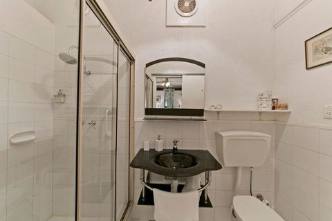 Hillside Country Retreat - Tourism Caloundra 2