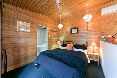 Hillside Country Retreat - Tourism Caloundra 5