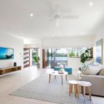 53 Hilton Esplanade - Tourism Caloundra 0