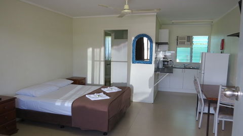 Cardwell At The Beach - Tourism Caloundra 3