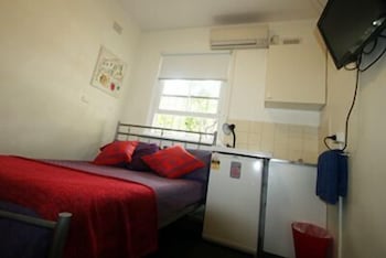Zing Backpackers - Tourism Caloundra 6