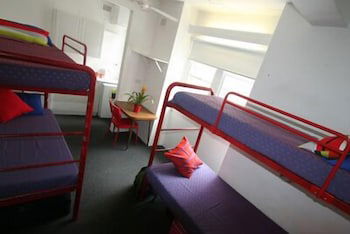 Zing Backpackers - Tourism Caloundra 3
