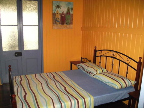 Mango Tourist Hostel - Tourism Caloundra 3
