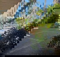 John Hunter Motel - Tourism Caloundra