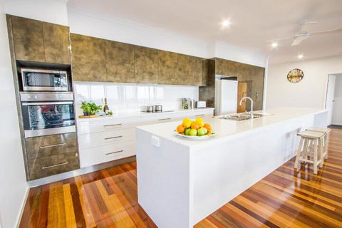 Sunrise At 1770 Holidays - Tourism Caloundra 7