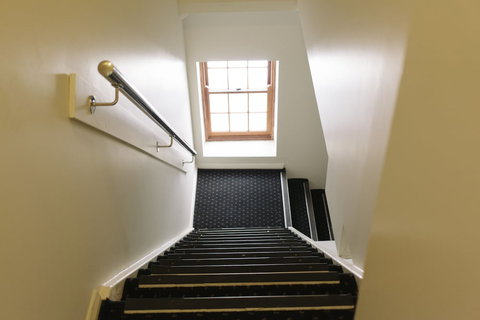 Mad Monkey Backpackers On Broadway - Adults Only - Tourism Caloundra 1