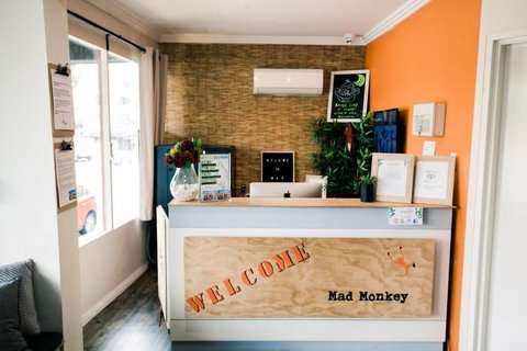 Mad Monkey Backpackers On Broadway - Adults Only - Tourism Caloundra 5
