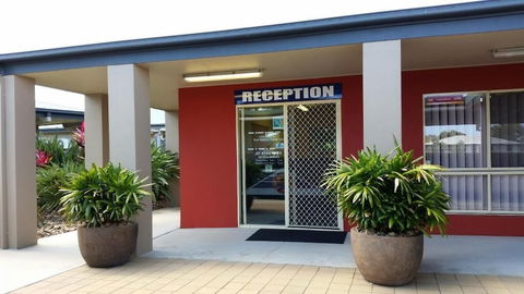 Port Denison Motor Inn - Tourism Caloundra 1