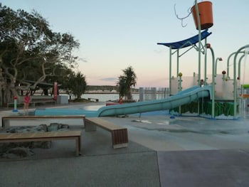 Port Denison Motor Inn - Tourism Caloundra 3