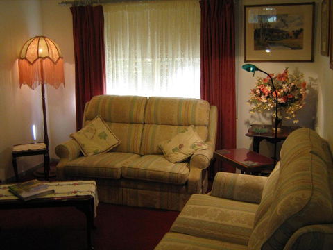 Cuddledoon Cottages Rutherglen - Tourism Caloundra 1