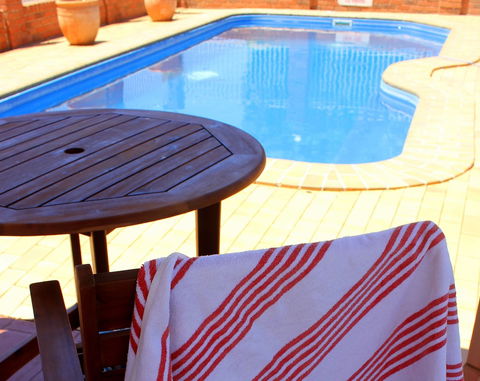 Roma Mid Town Motor Inn - Tourism Caloundra 2