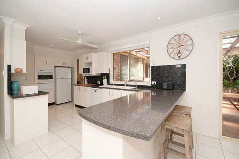 My Shell 55 Blanch Street - Tourism Caloundra 2