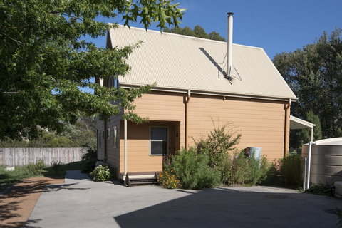 The Nest At Gundaroo - Tourism Caloundra 6