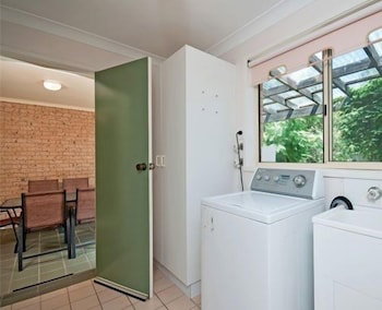 Bombora At Fingal Bay - Tourism Caloundra 1