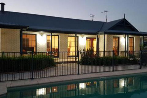 Kia Ora Lookout Retreat - Tourism Caloundra 4