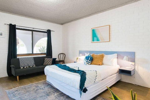 The Med Motel - Tourism Caloundra 6