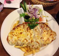 Lazy Moe's - Tourism Caloundra