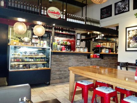Mamma Lina's Bar Cafe - Tourism Caloundra 0