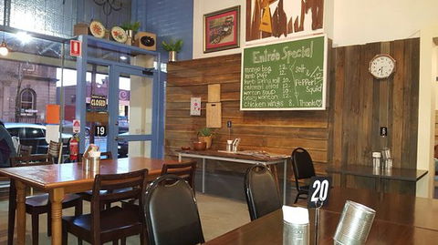 Mango Thai - Tourism Caloundra 0