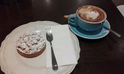 Coco Noir - Tourism Caloundra 0