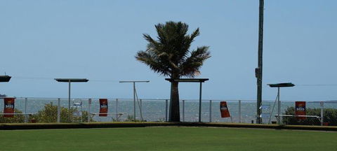 Waters Edge Bistro - Tourism Caloundra 0